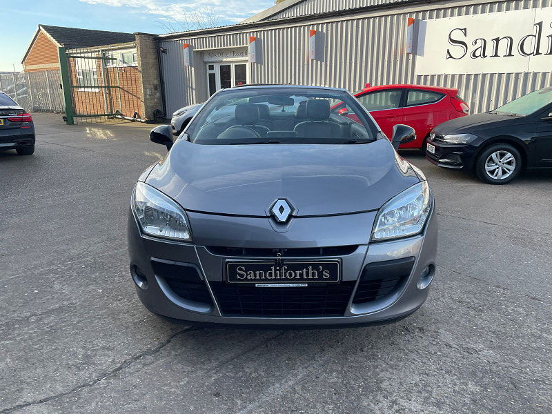 Renault Megane 1.5 dCi Dynamique TomTom Convertible 2dr Diesel Manual Euro 5 (s/s) (110 ps) 9 Services,  2dr Manual 2024