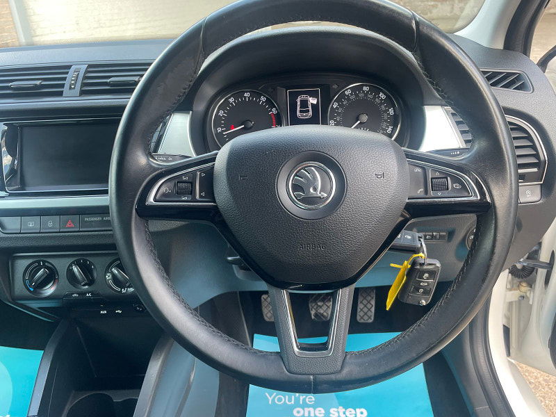 Skoda Fabia 1.2 TSI Colour Edition Hatchback 5dr Petrol Manual Euro 6 (s/s) (90 ps) 5dr Manual 2025