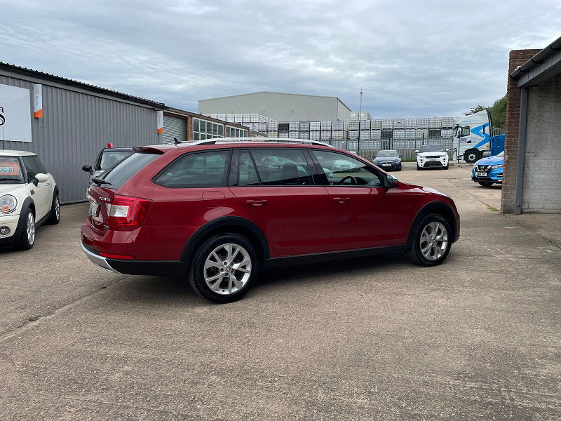 Skoda Octavia 2.0 TDI Scout Estate 5dr Diesel DSG 4WD Euro 6 (s/s) (184 ps) 5dr Automatic 2024