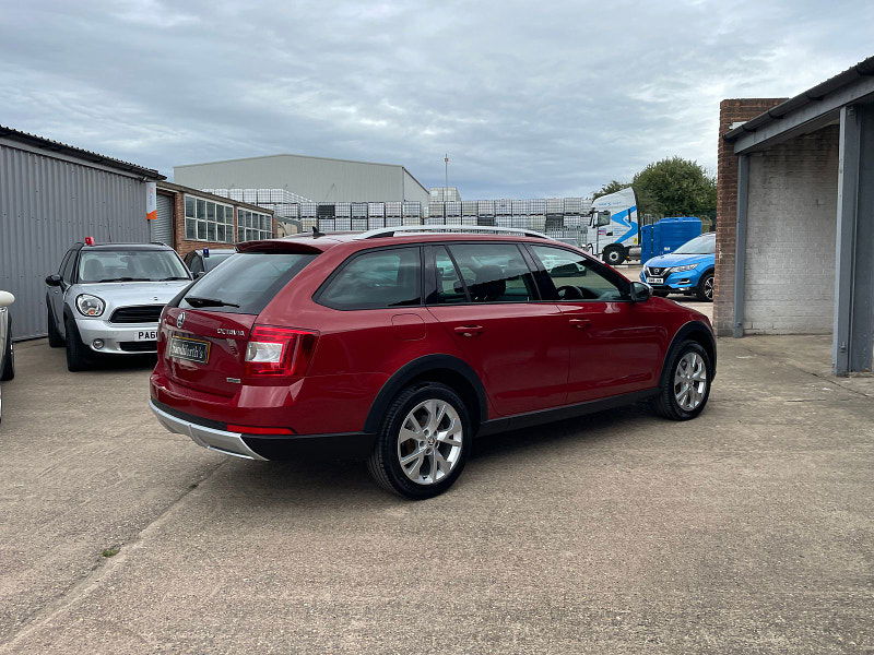 Skoda Octavia 2.0 TDI Scout Estate 5dr Diesel DSG 4WD Euro 6 (s/s) (184 ps) 5dr Automatic 2024