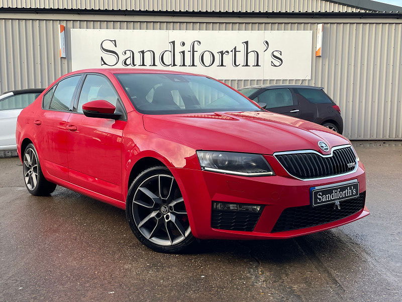 Skoda Octavia 2.0 TDI vRS Hatchback 5dr Diesel DSG 4WD Euro 6 (s/s) (184 ps) 5dr Automatic 2025