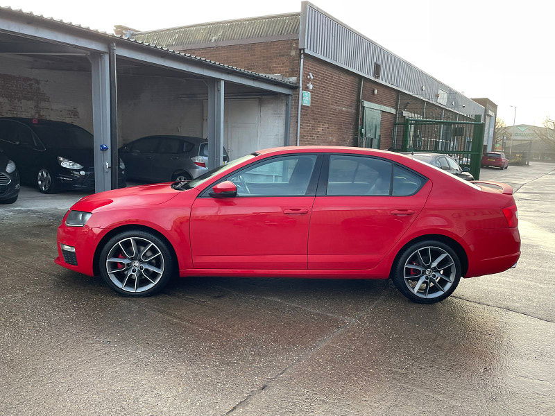 Skoda Octavia 2.0 TDI vRS Hatchback 5dr Diesel DSG 4WD Euro 6 (s/s) (184 ps) 5dr Automatic 2025