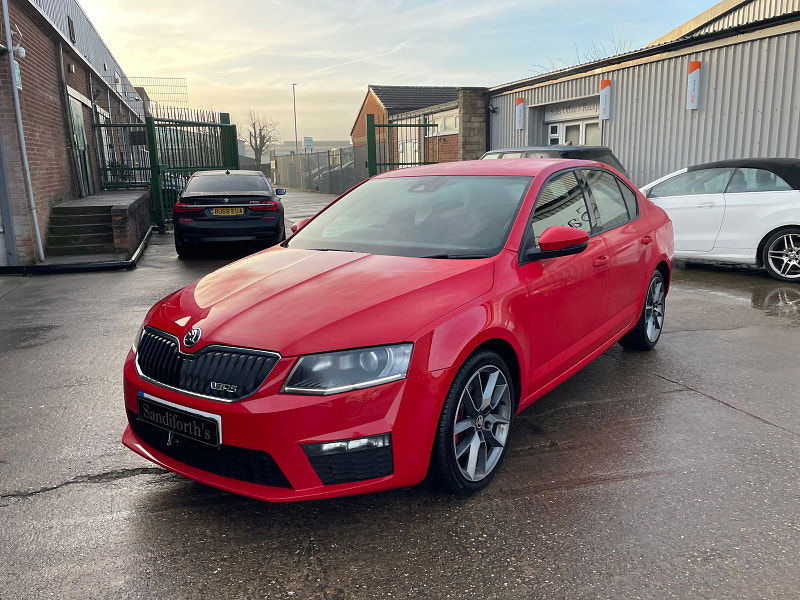 Skoda Octavia 2.0 TDI vRS Hatchback 5dr Diesel DSG 4WD Euro 6 (s/s) (184 ps) 5dr Automatic 2025