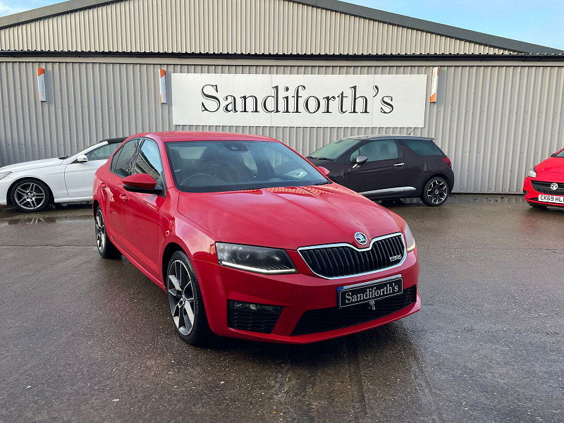 Skoda Octavia 2.0 TDI vRS Hatchback 5dr Diesel DSG 4WD Euro 6 (s/s) (184 ps) 5dr Automatic 2025