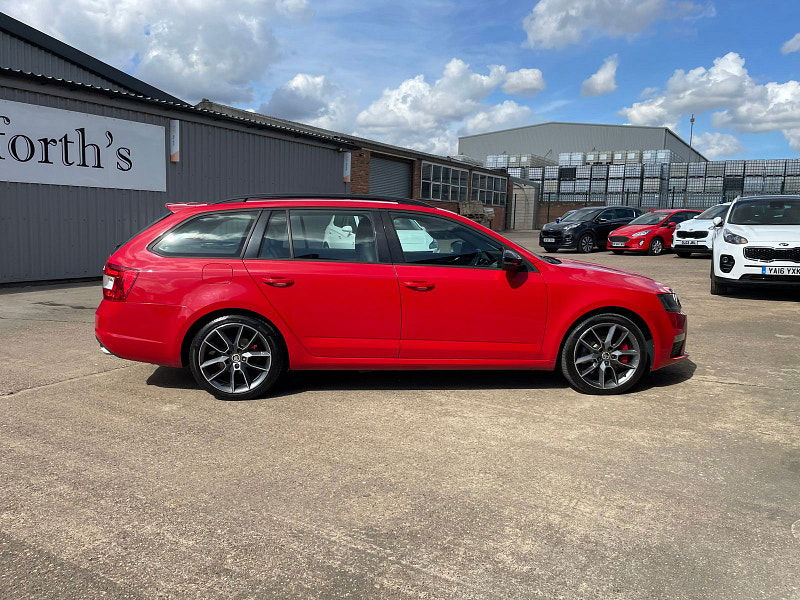 Skoda Octavia 2.0 TFSI vRS Estate 5dr Petrol Manual Euro 6 (s/s) (220 ps) 5dr Manual 2025