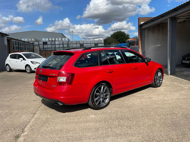 Skoda Octavia 2.0 TFSI vRS Estate 5dr Petrol Manual Euro 6 (s/s) (220 ps) 5dr Manual 2025