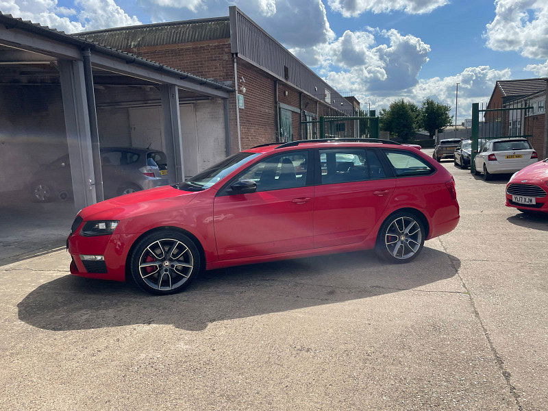 Skoda Octavia 2.0 TFSI vRS Estate 5dr Petrol Manual Euro 6 (s/s) (220 ps) 5dr Manual 2025