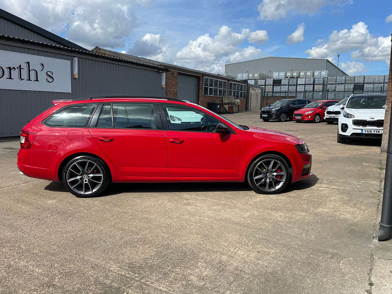 Skoda Octavia 2.0 TFSI vRS Estate 5dr Petrol Manual Euro 6 (s/s) (220 ps) 5dr Manual 2025