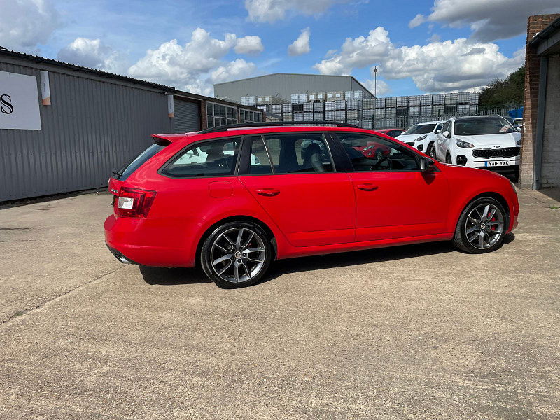 Skoda Octavia 2.0 TFSI vRS Estate 5dr Petrol Manual Euro 6 (s/s) (220 ps) 5dr Manual 2025