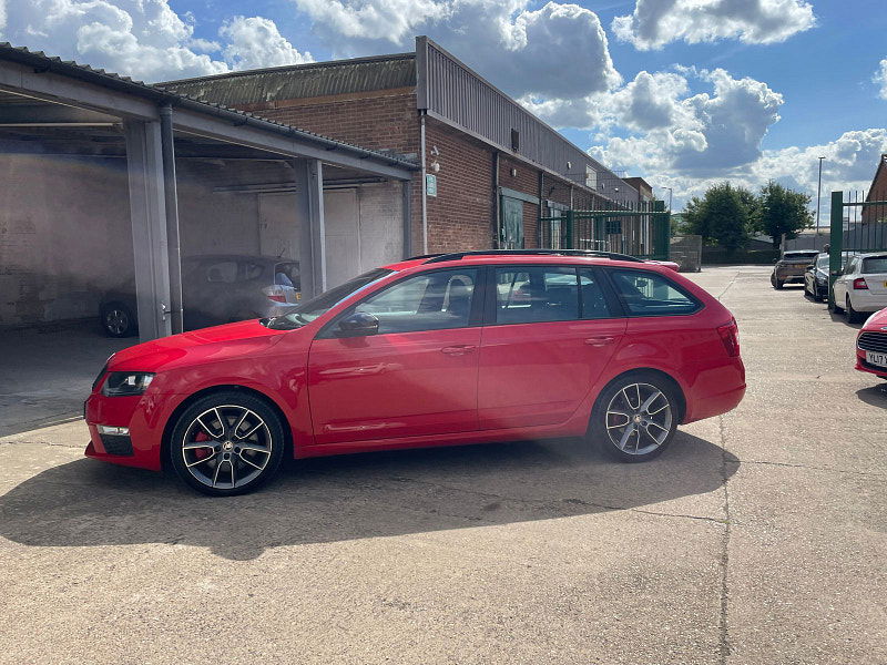 Skoda Octavia 2.0 TFSI vRS Estate 5dr Petrol Manual Euro 6 (s/s) (220 ps) 5dr Manual 2025