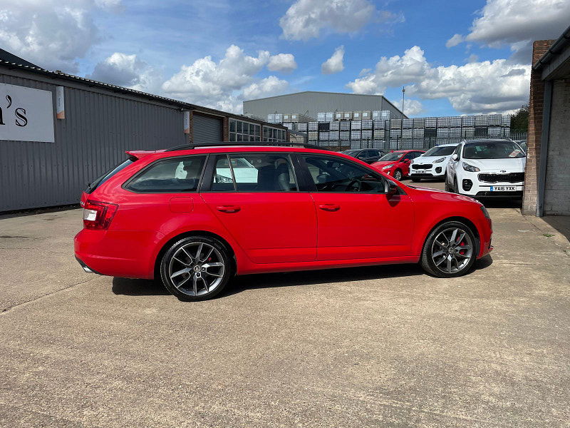 Skoda Octavia 2.0 TFSI vRS Estate 5dr Petrol Manual Euro 6 (s/s) (220 ps) 5dr Manual 2025