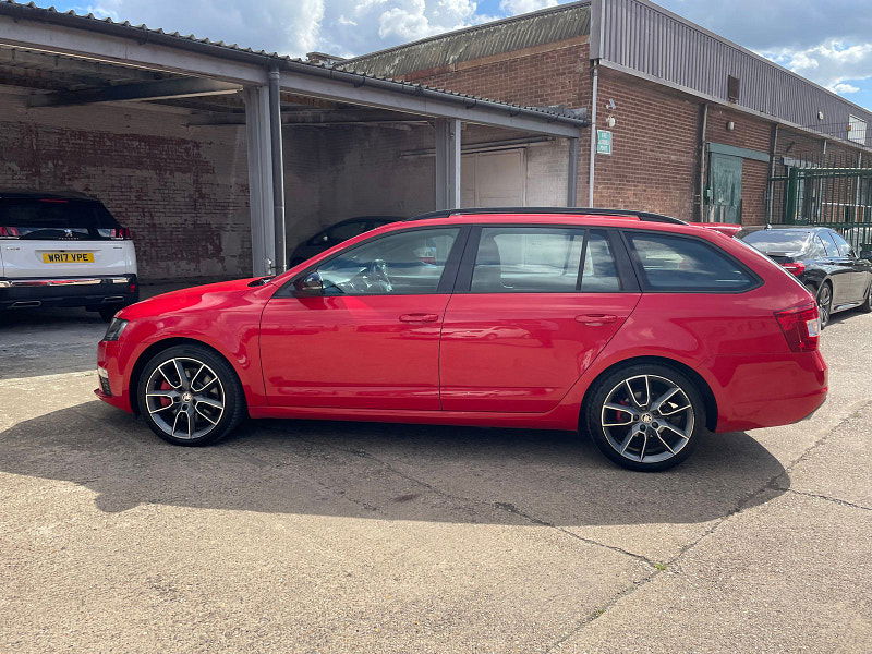 Skoda Octavia 2.0 TFSI vRS Estate 5dr Petrol Manual Euro 6 (s/s) (220 ps) 5dr Manual 2025