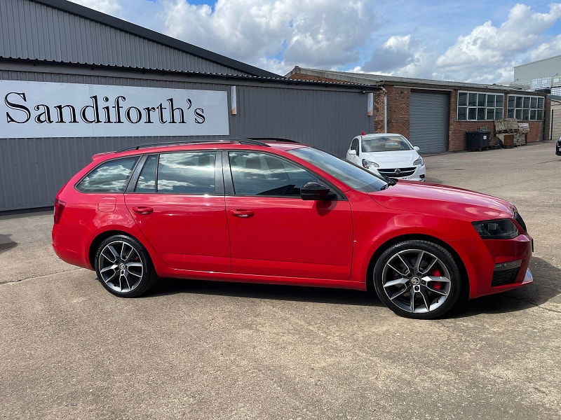Skoda Octavia 2.0 TFSI vRS Estate 5dr Petrol Manual Euro 6 (s/s) (220 ps) 5dr Manual 2025