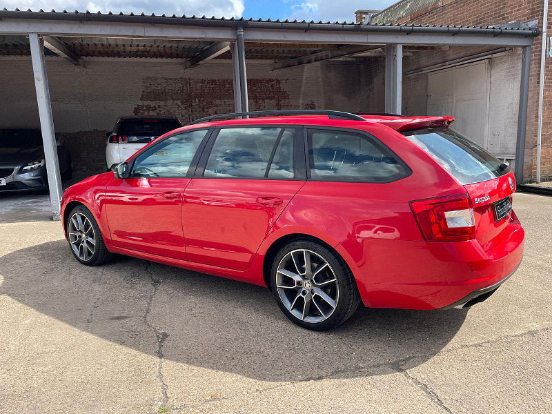 Skoda Octavia 2.0 TFSI vRS Estate 5dr Petrol Manual Euro 6 (s/s) (220 ps) 5dr Manual 2025
