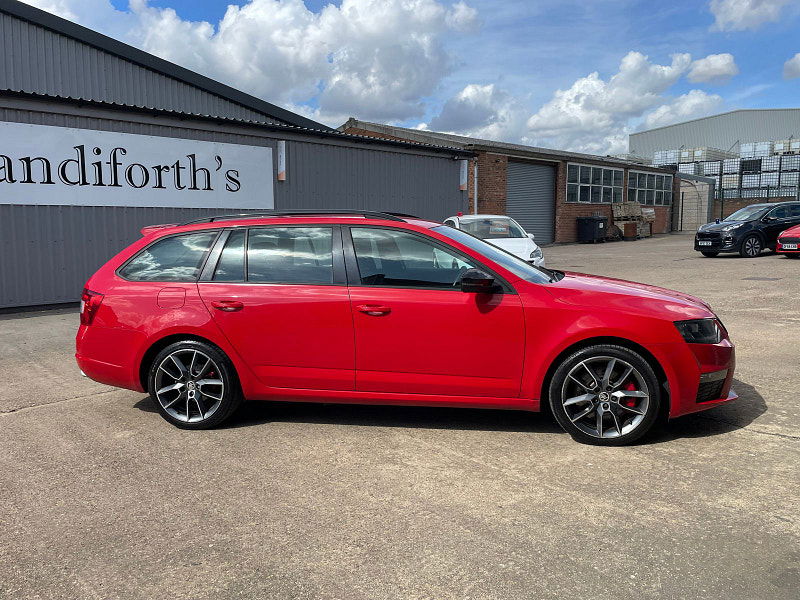 Skoda Octavia 2.0 TFSI vRS Estate 5dr Petrol Manual Euro 6 (s/s) (220 ps) 5dr Manual 2025