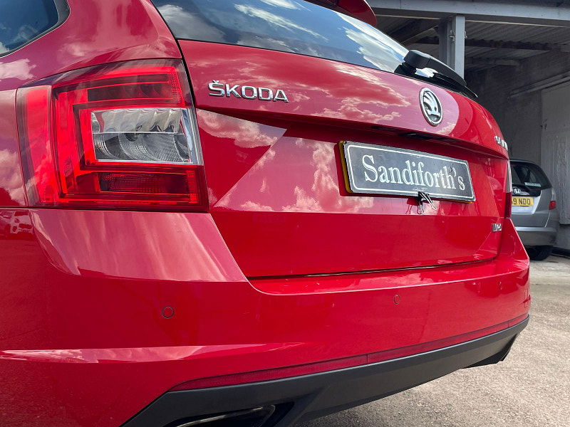 Skoda Octavia 2.0 TFSI vRS Estate 5dr Petrol Manual Euro 6 (s/s) (220 ps) 5dr Manual 2025