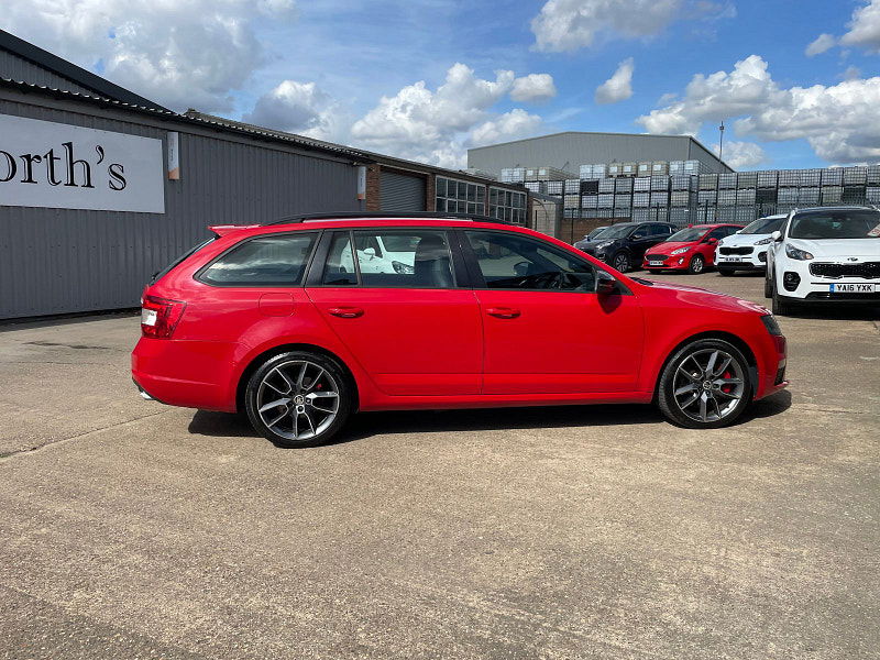 Skoda Octavia 2.0 TFSI vRS Estate 5dr Petrol Manual Euro 6 (s/s) (220 ps) 5dr Manual 2025