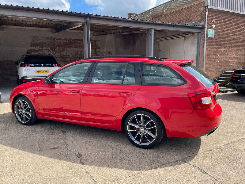 Skoda Octavia 2.0 TFSI vRS Estate 5dr Petrol Manual Euro 6 (s/s) (220 ps) 5dr Manual 2025