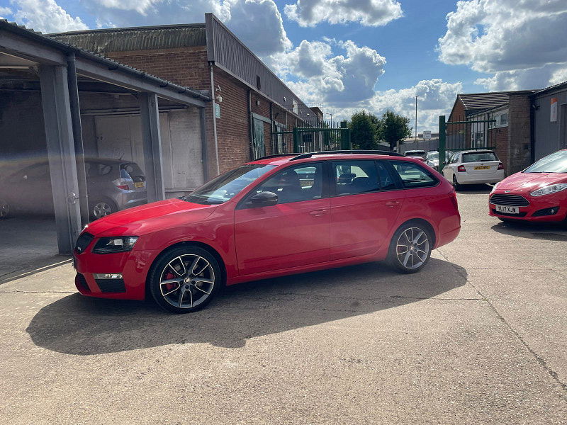 Skoda Octavia 2.0 TFSI vRS Estate 5dr Petrol Manual Euro 6 (s/s) (220 ps) 5dr Manual 2025