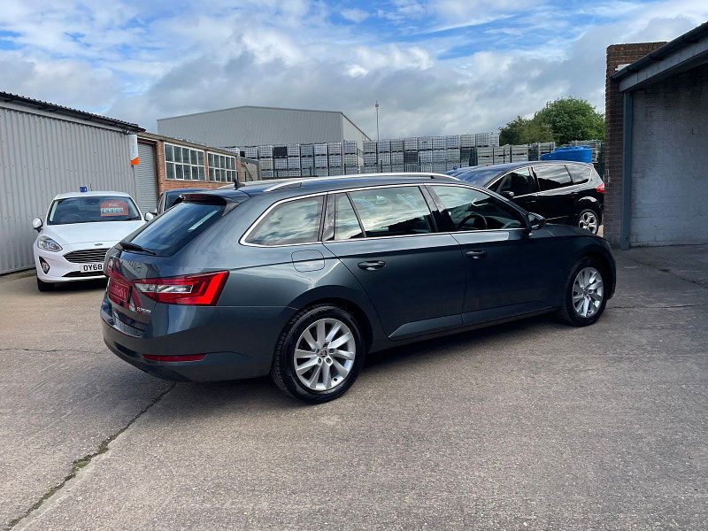 Skoda Superb 2.0 TDI SE Estate 5dr Diesel DSG Euro 6 (s/s) (150 ps) ONLY 1 FORMER KEEPER, 5 SERVICES 5dr Automatic 2024