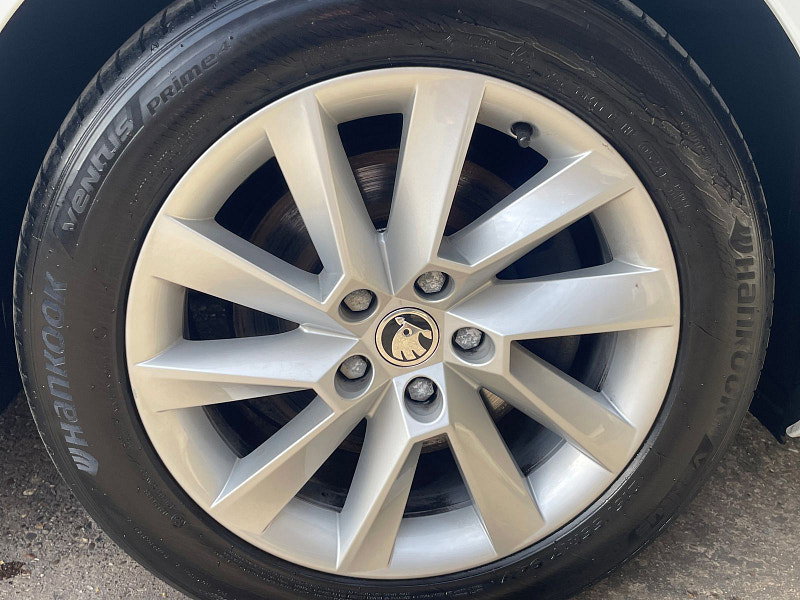 Skoda Superb 2.0 TDI SE Technology Estate 5dr Diesel DSG Euro 6 (s/s) (150 ps) 5dr Automatic 2026