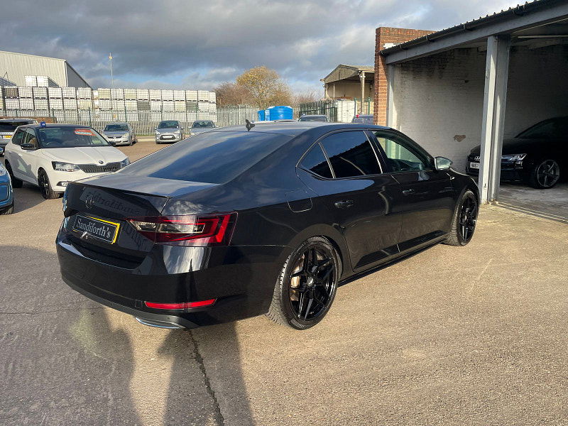 Skoda Superb 2.0 TDI SportLine Hatchback 5dr Diesel DSG Euro 6 (s/s) (150 ps) 5dr Automatic 2025