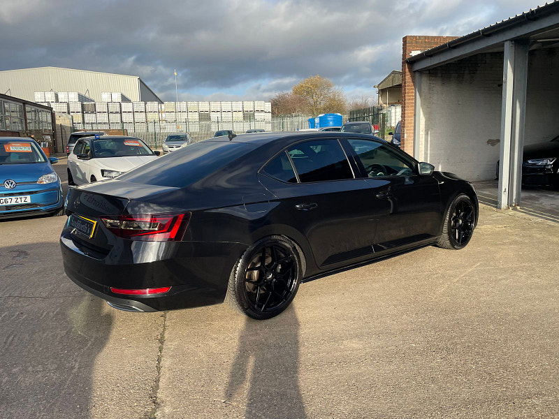 Skoda Superb 2.0 TDI SportLine Hatchback 5dr Diesel DSG Euro 6 (s/s) (150 ps) 5dr Automatic 2025