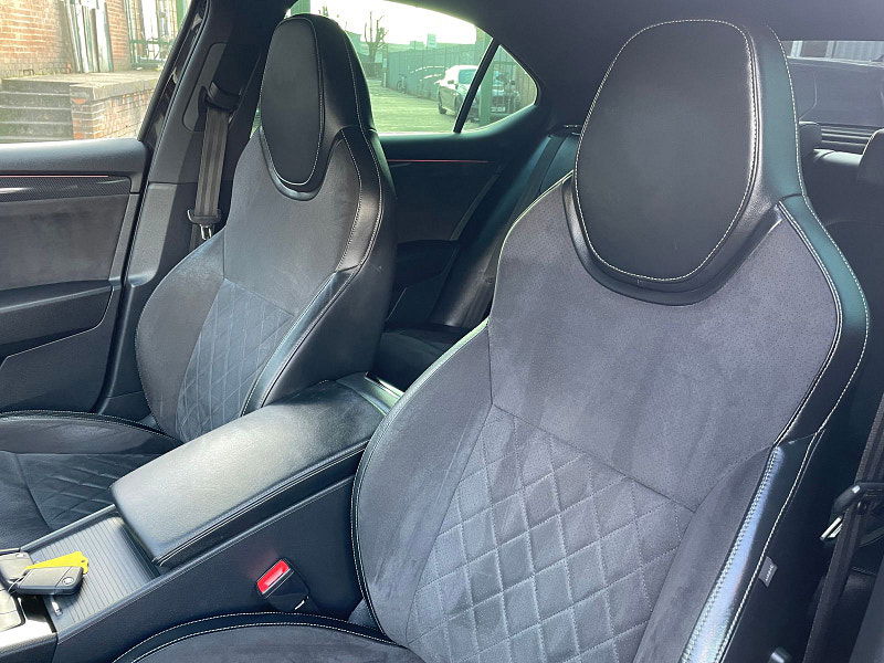 Skoda Superb 2.0 TDI SportLine Hatchback 5dr Diesel DSG Euro 6 (s/s) (150 ps) 5dr Automatic 2025