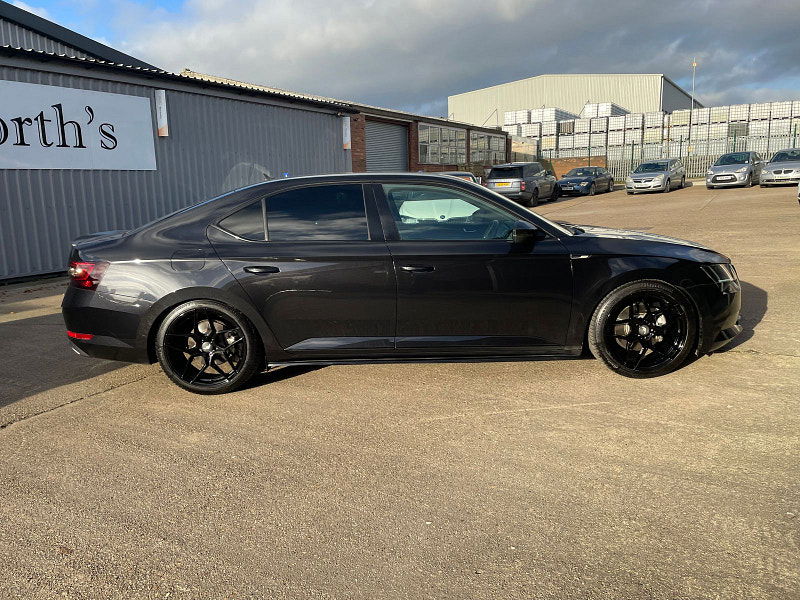 Skoda Superb 2.0 TDI SportLine Hatchback 5dr Diesel DSG Euro 6 (s/s) (150 ps) 5dr Automatic 2025