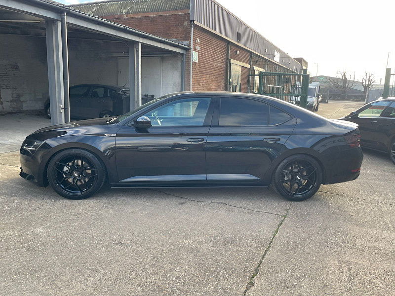 Skoda Superb 2.0 TDI SportLine Hatchback 5dr Diesel DSG Euro 6 (s/s) (150 ps) 5dr Automatic 2025