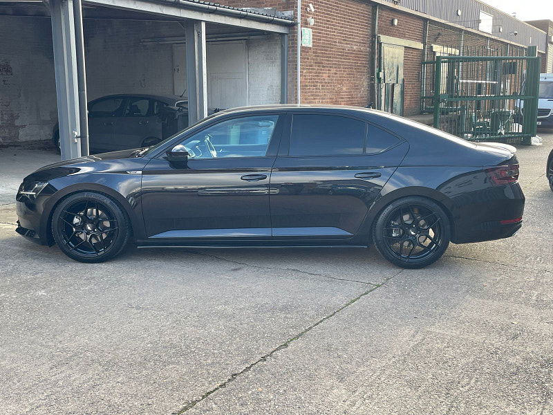 Skoda Superb 2.0 TDI SportLine Hatchback 5dr Diesel DSG Euro 6 (s/s) (150 ps) 5dr Automatic 2025