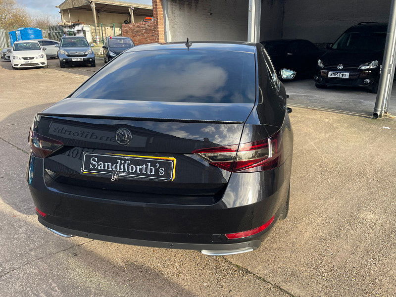 Skoda Superb 2.0 TDI SportLine Hatchback 5dr Diesel DSG Euro 6 (s/s) (150 ps) 5dr Automatic 2025