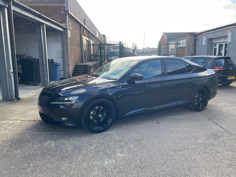 Skoda Superb 2.0 TDI SportLine Hatchback 5dr Diesel DSG Euro 6 (s/s) (150 ps) 5dr Automatic 2025