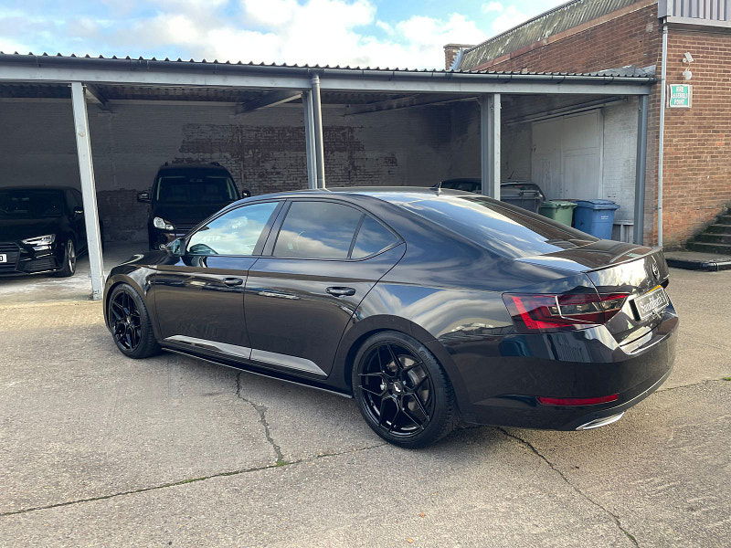 Skoda Superb 2.0 TDI SportLine Hatchback 5dr Diesel DSG Euro 6 (s/s) (150 ps) 5dr Automatic 2025