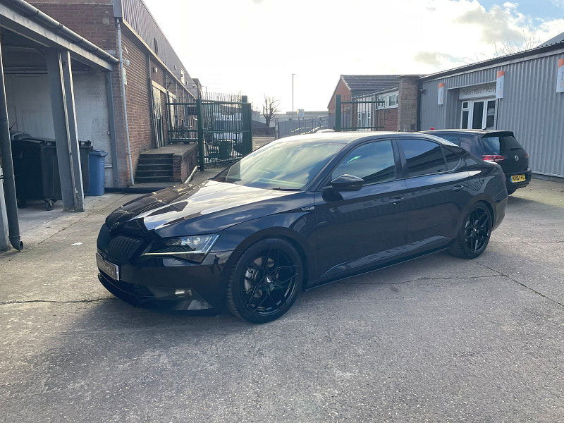 Skoda Superb 2.0 TDI SportLine Hatchback 5dr Diesel DSG Euro 6 (s/s) (150 ps) 5dr Automatic 2025