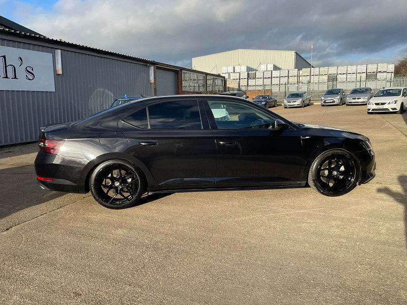 Skoda Superb 2.0 TDI SportLine Hatchback 5dr Diesel DSG Euro 6 (s/s) (150 ps) 5dr Automatic 2025