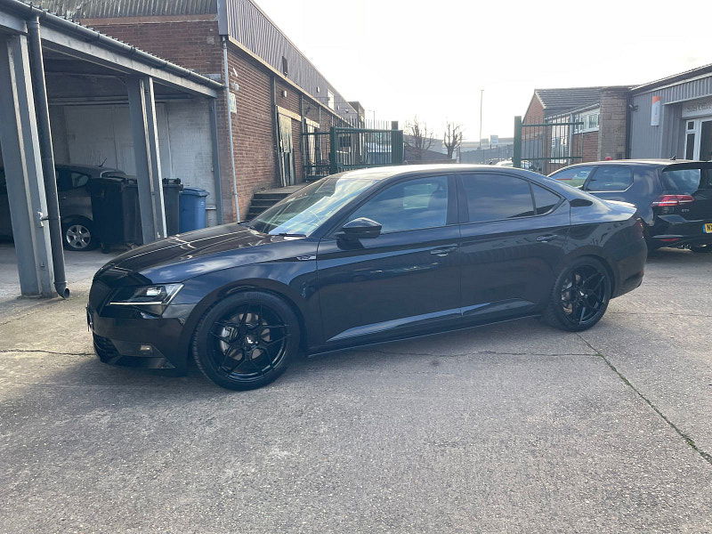 Skoda Superb 2.0 TDI SportLine Hatchback 5dr Diesel DSG Euro 6 (s/s) (150 ps) 5dr Automatic 2025