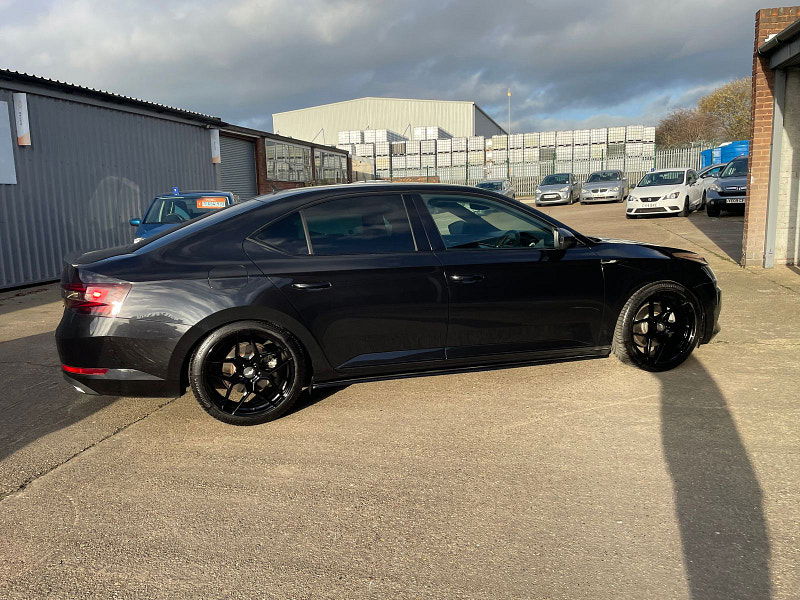 Skoda Superb 2.0 TDI SportLine Hatchback 5dr Diesel DSG Euro 6 (s/s) (150 ps) 5dr Automatic 2025