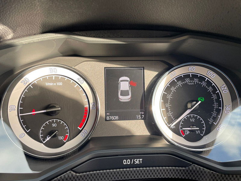 Skoda Superb 2.0 TDI SportLine Hatchback 5dr Diesel DSG Euro 6 (s/s) (150 ps) 5dr Automatic 2025