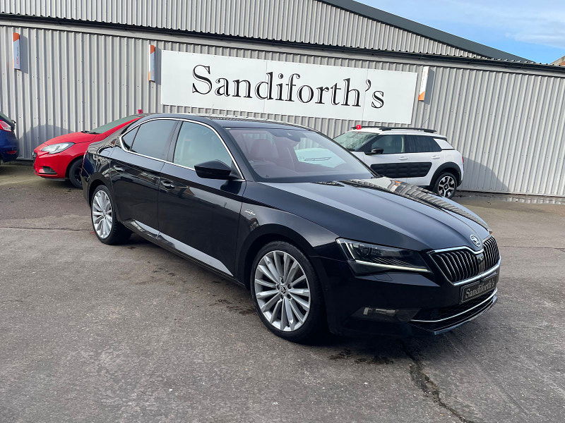 Skoda Superb 2.0 TSI Laurin & Klement Hatchback 5dr Petrol DSG 4WD Euro 6 (s/s) (280 ps) 5dr Automatic 2025