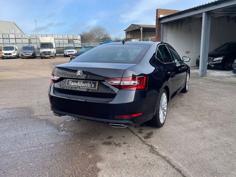 Skoda Superb 2.0 TSI Laurin & Klement Hatchback 5dr Petrol DSG 4WD Euro 6 (s/s) (280 ps) 5dr Automatic 2025