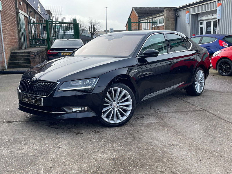 Skoda Superb 2.0 TSI Laurin & Klement Hatchback 5dr Petrol DSG 4WD Euro 6 (s/s) (280 ps) 5dr Automatic 2025