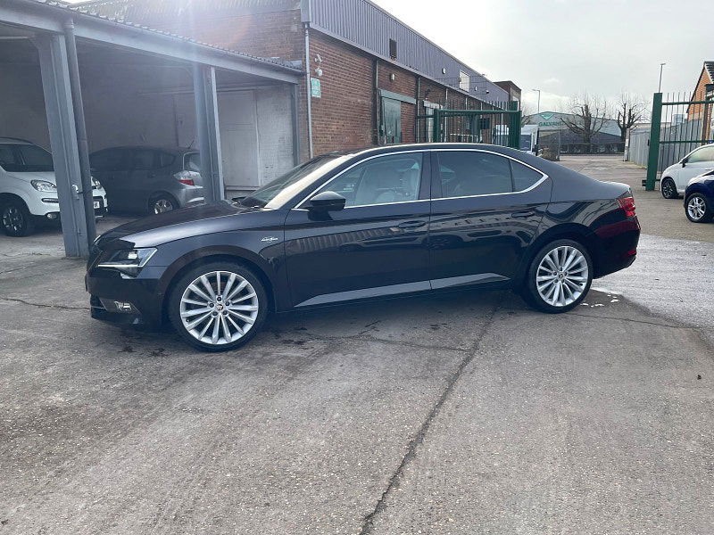 Skoda Superb 2.0 TSI Laurin & Klement Hatchback 5dr Petrol DSG 4WD Euro 6 (s/s) (280 ps) 5dr Automatic 2025