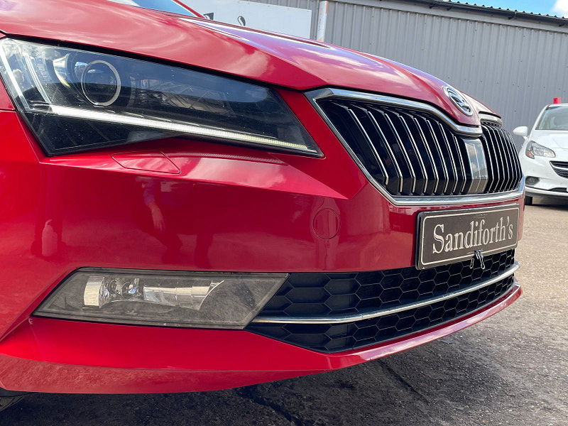 Skoda Superb 2.0 TSI SE L Executive Estate 5dr Petrol DSG Euro 6 (s/s) (220 ps) 5dr Automatic 2025