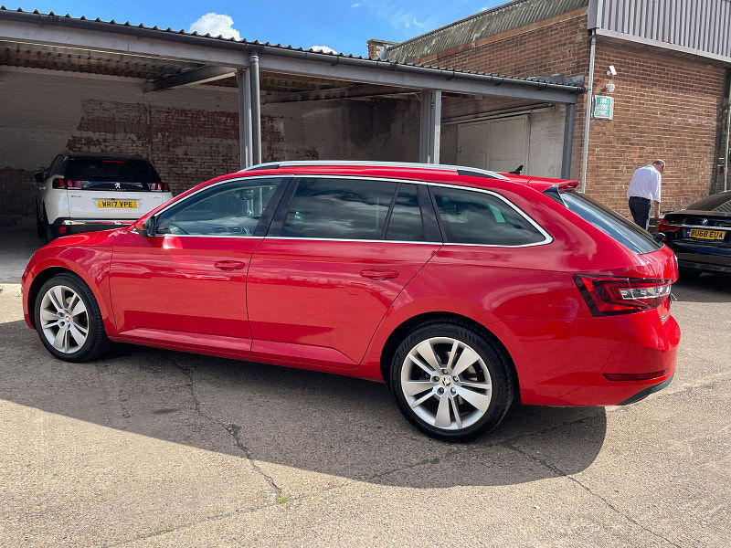Skoda Superb 2.0 TSI SE L Executive Estate 5dr Petrol DSG Euro 6 (s/s) (220 ps) 5dr Automatic 2025