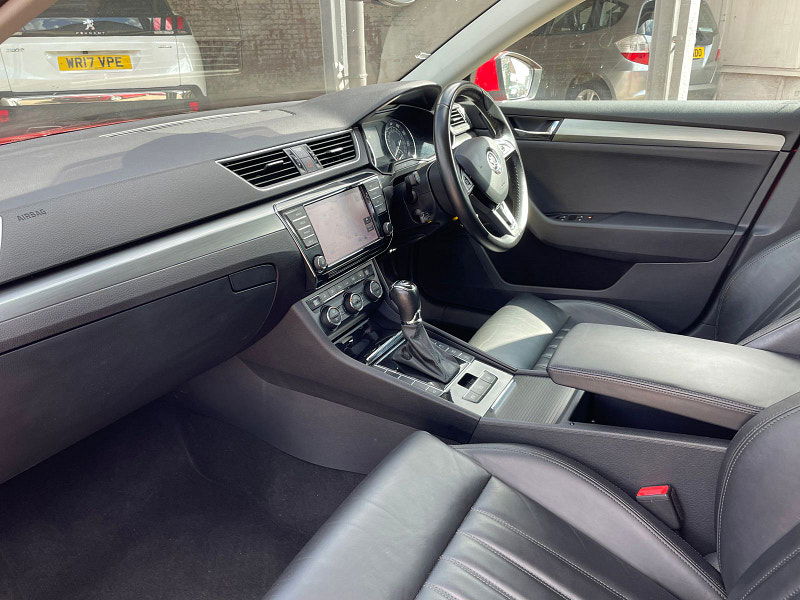 Skoda Superb 2.0 TSI SE L Executive Estate 5dr Petrol DSG Euro 6 (s/s) (220 ps) 5dr Automatic 2025
