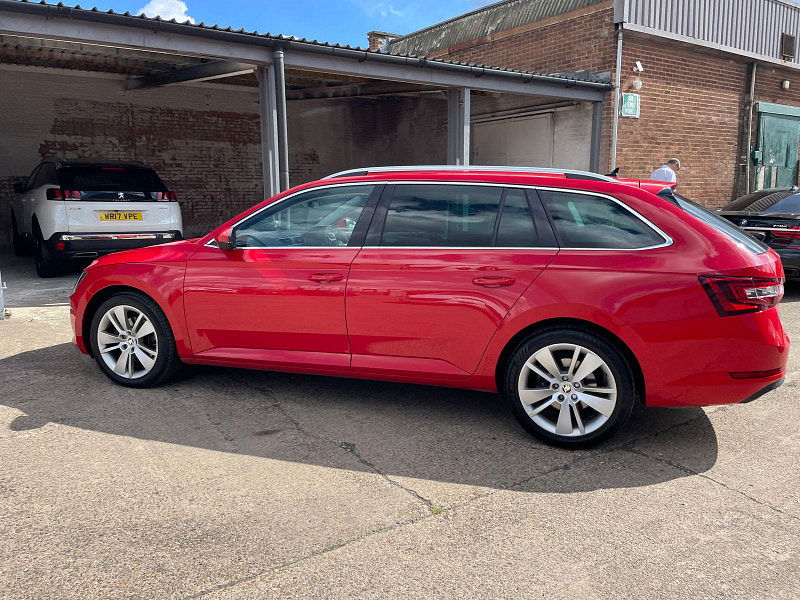 Skoda Superb 2.0 TSI SE L Executive Estate 5dr Petrol DSG Euro 6 (s/s) (220 ps) 5dr Automatic 2025