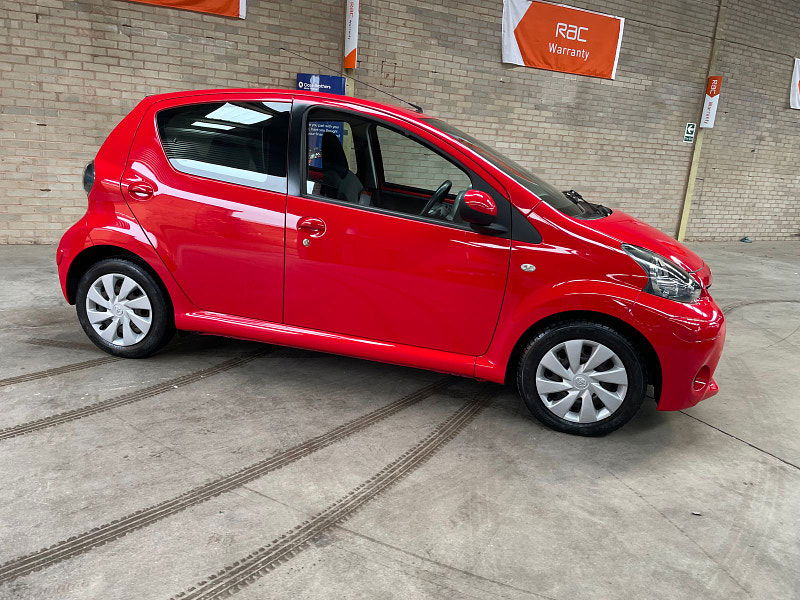 Toyota Aygo 1.0 VVT-i Move Hatchback 5dr Petrol MultiMode Euro 5 (68 ps) ONLY 2 FORMER KEEPER, 43K 5dr Automatic 2025
