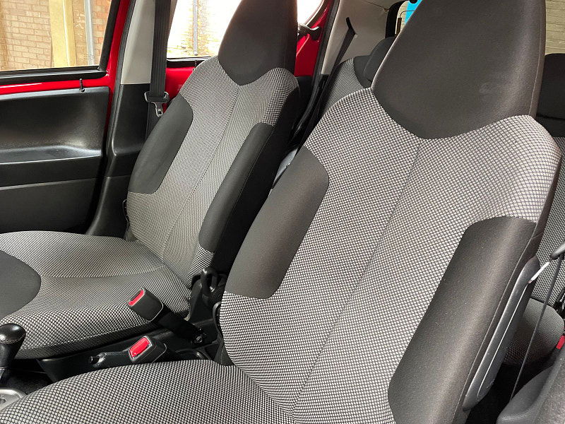 Toyota Aygo 1.0 VVT-i Move Hatchback 5dr Petrol MultiMode Euro 5 (68 ps) ONLY 2 FORMER KEEPER, 43K 5dr Automatic 2025