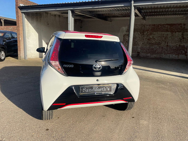 Toyota Aygo 1.0 VVT-i x-press Hatchback 5dr Petrol Manual Euro 6 (68 ps) 13k 3 Services,  5dr Manual 2024